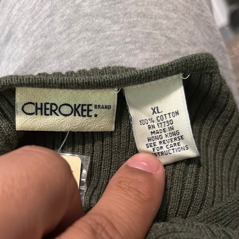 Cherokee Green V-Neck Sweater Classic Style (B5) - Picture 2 of 2